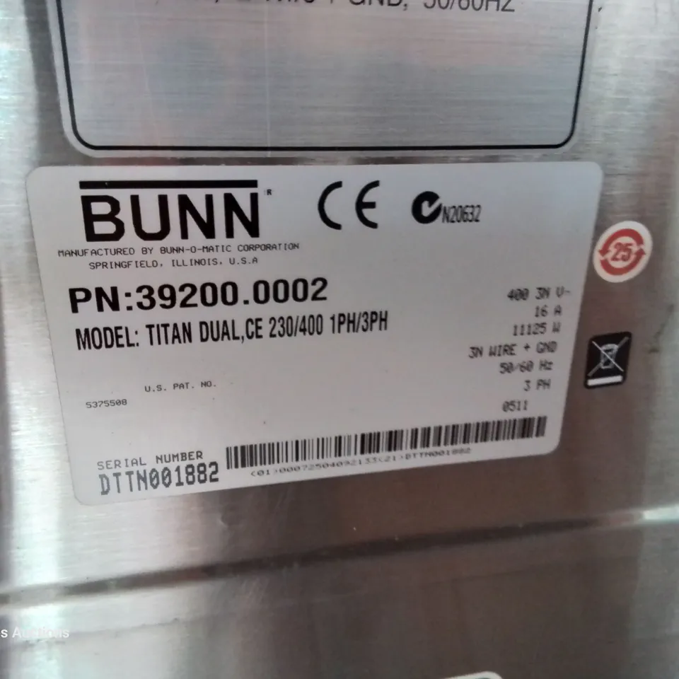 BUNN DUAL TITAN COMMERCIAL COFFEE BREWER