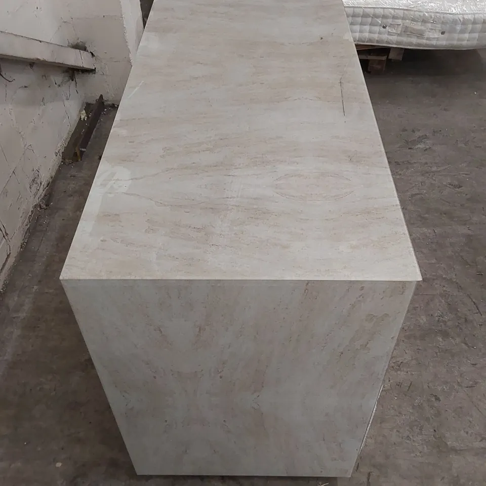 DESIGNER CONTEMPORARY STYLISH MOVEABLE COUNTER