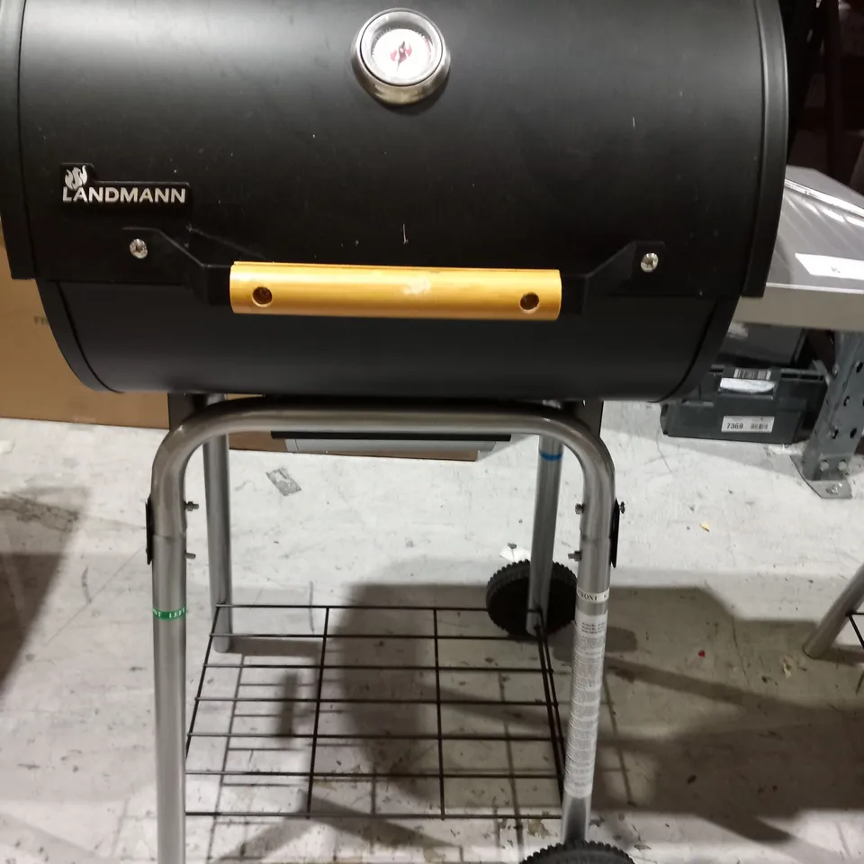 LANDMANN SMOKER WITH BENCH