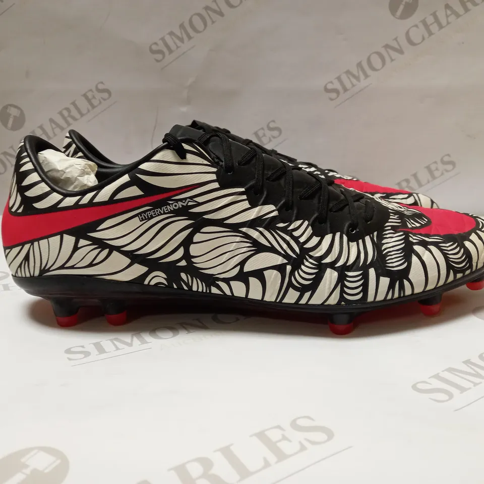 NIKE HYPERVENOM PHINISH FOOTBALL BOOTS SIZE 10