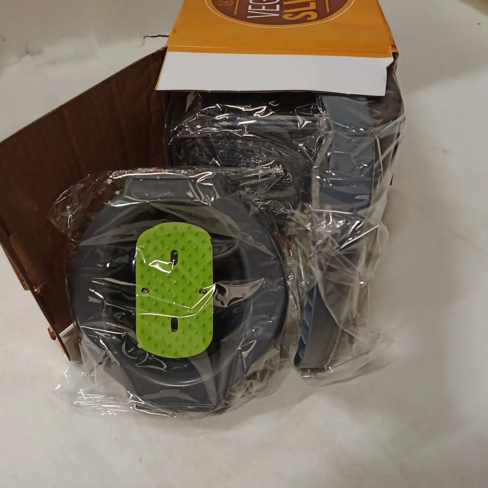 VEGGIE SLICER WITH DETACHABLE BLADES – KITCHEN GADGET (BOXED)