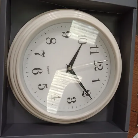 BOXED PREMIER HOUSEWARES CREAM WALL CLOCK, 25.5 CM