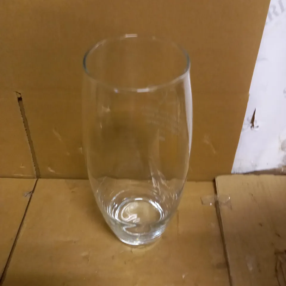 ENTWINED HEARTS VASE RRP £19.99