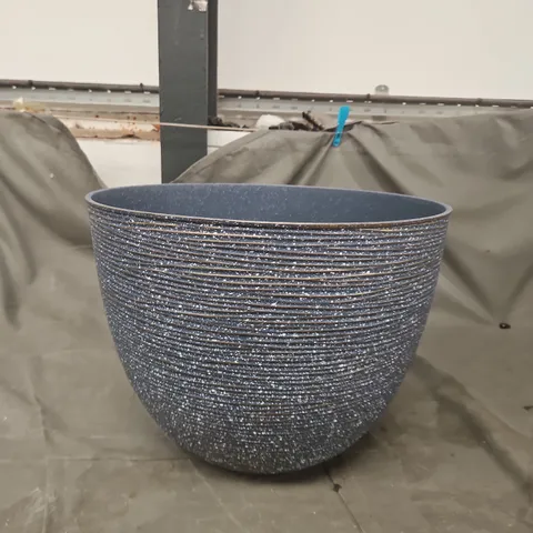 LARGE SPECKLED CERAMIC PLANTER POT