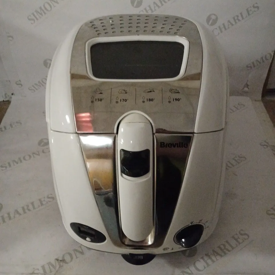 BREVILLE EASY CLEAN DIGITAL FRYER 