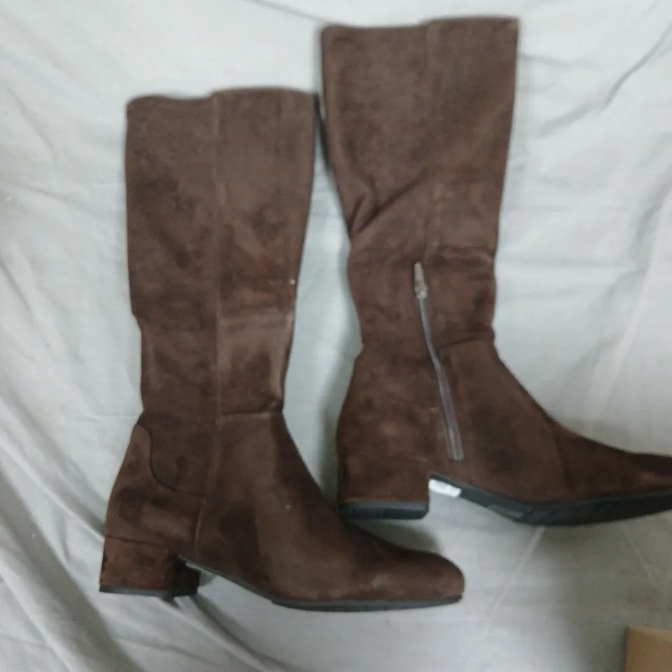 BOXED DUNE LONDON TAYLA BROWN SUEDE KNEE-HIGH BOOTS – UK 7 (EU 40)