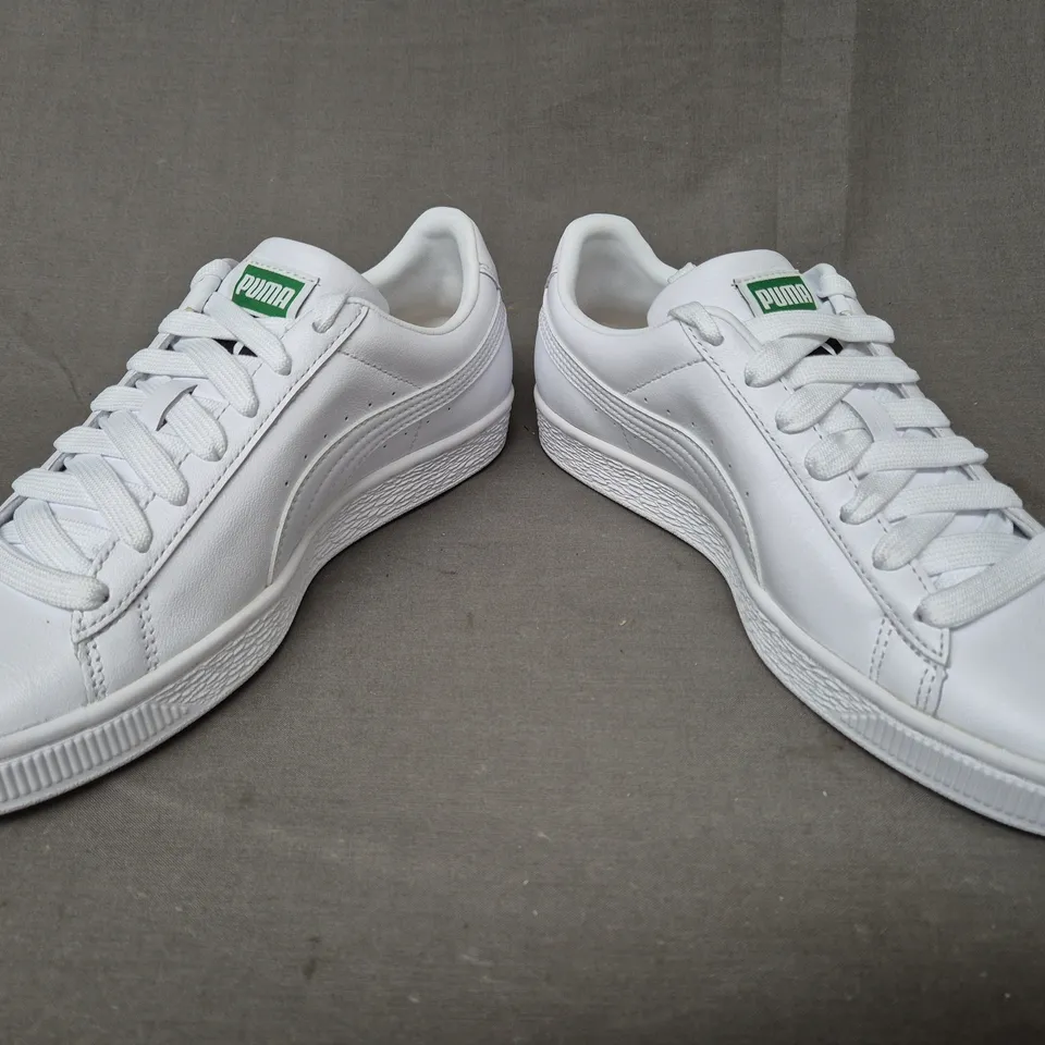 BOXED PAIR OF PUMA BASKET CLASSIC XXI SHOES IN WHITE UK SIZE 4.5