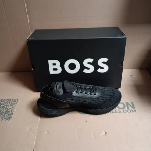 BOXED  BOSS TTNM EVO SNEAKERS - UK SIZE 9 