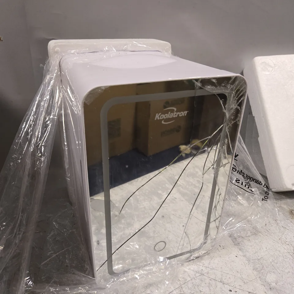 KOOLATRON MIRRORED LED FRIDGE - 6L