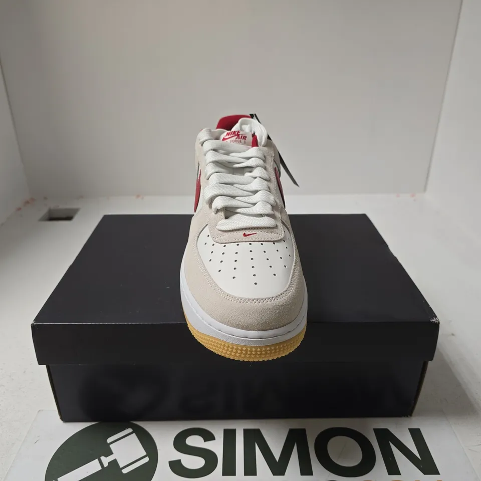 NIKE AIR FORCE 1 '07 WHITE/VARSITY RED SIZE 10 BOXED