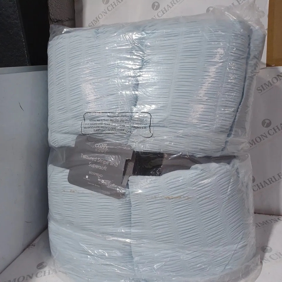 SUPERSOFT BY COZEE HOME TEXTURED STRIPE BEDSPREAD WITH CONTRAST BORDER - SOFT BLUE  // SIZE: 250 X 260CM 