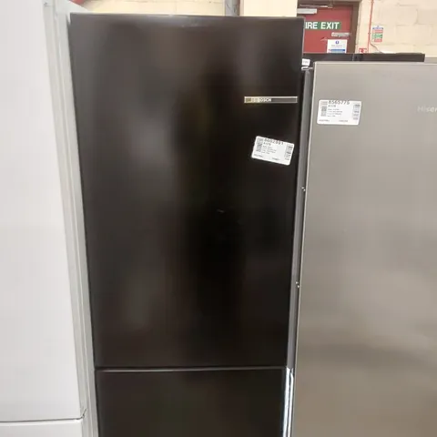 BOSCH SERIES 2 KGN27NBEAG FREESTANDING 50/50 FRIDGE FREEZER, BLACK