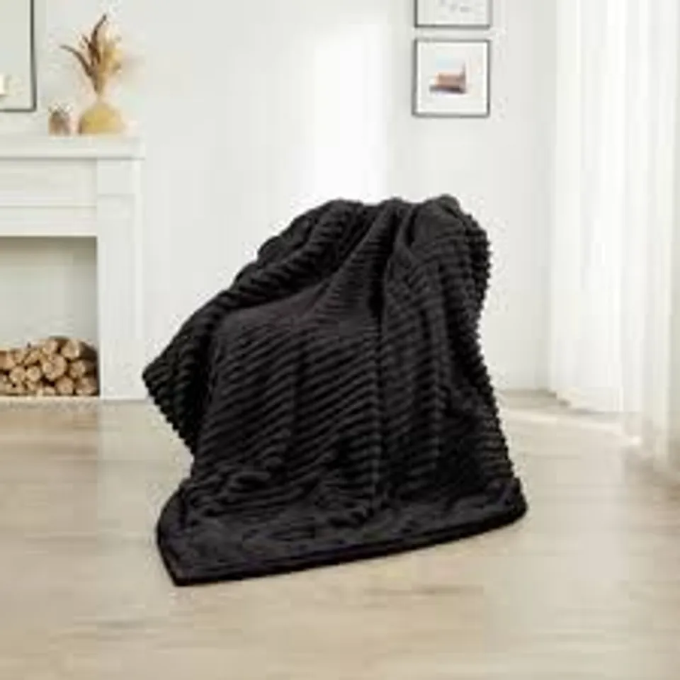 BOXED NEO ELECTRIC BLANKET HEATED FLEECE OVERBLANKET THROW - BLACK -