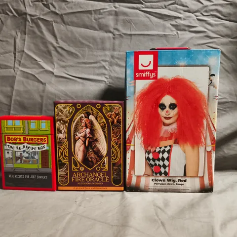 BOX OF APPROXIMATELY 20 ASSORTED TOYS AND GAMES TO INCLUDE CLOWN WIG, ORACLE CARDS, ETC - COLLECTION ONLY