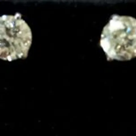 18CT WHITE GOLD STUD EARRINGS SET WITH NATURAL DIAMONDS WEIGHING +3.09CT