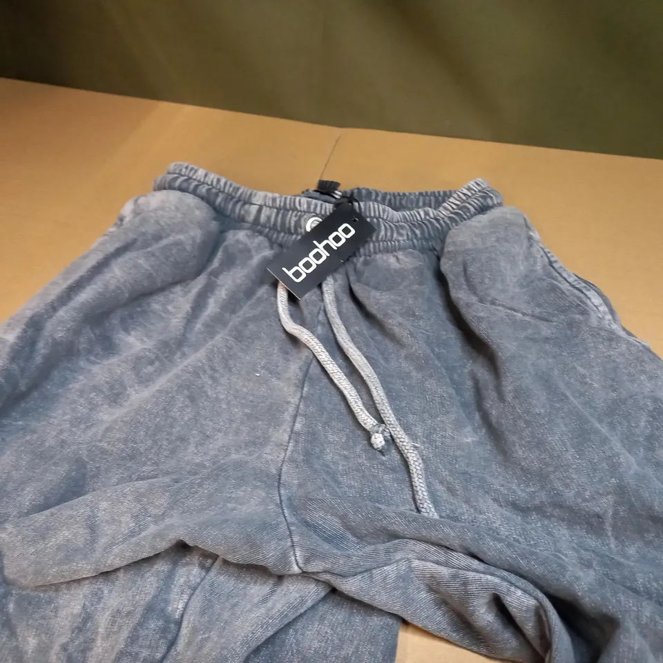 BOOHOO OVERSIZED OVERDRYED CHARCOAL JOGGERS - S