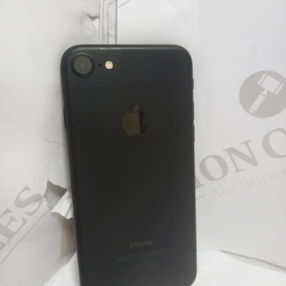 APPLE IPHONE 7 (A1778) SMARTPHONE