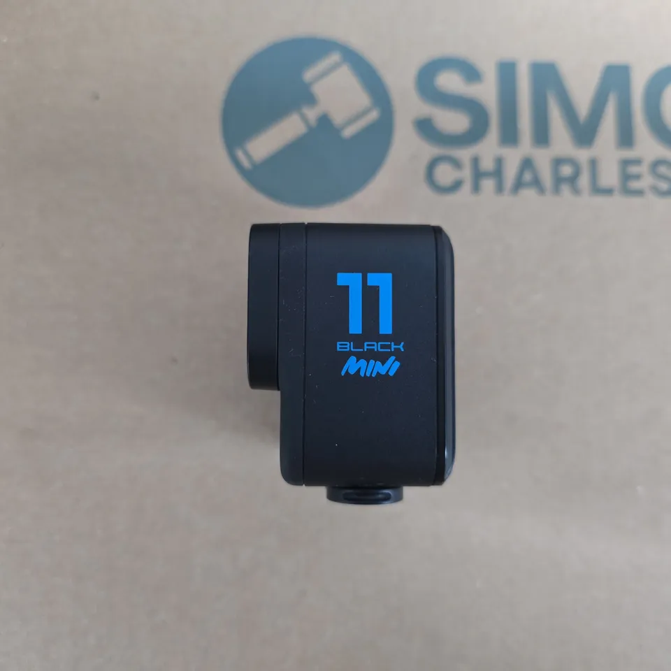 GOPRO HERO11 BLACK MINI ACTION CAMERA IN CASE
