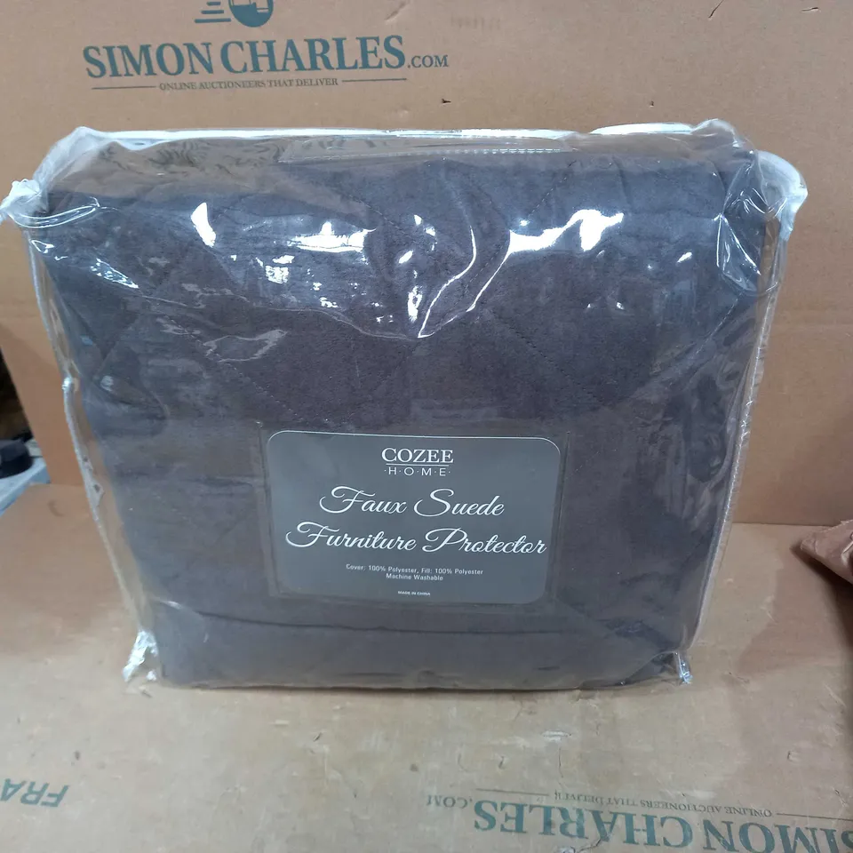 COZEE HOME FAUX SUEDE FURNITURE PROTECTOR - SIZE 3 SEATER 
