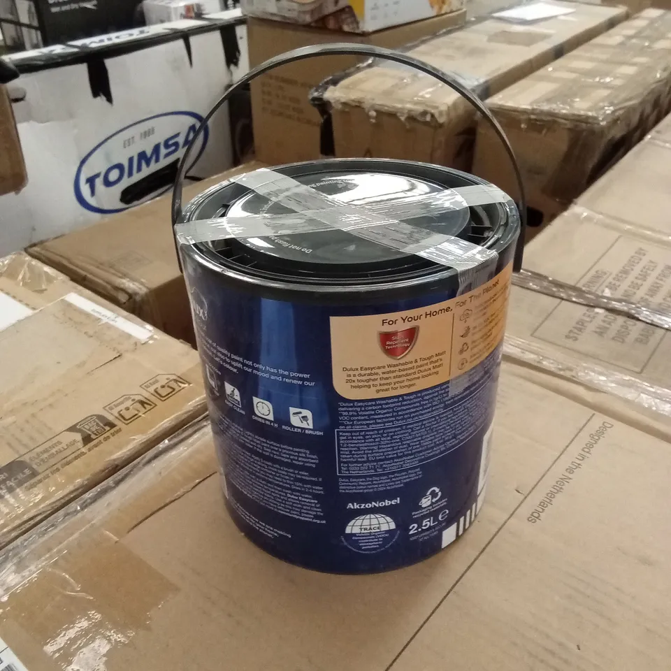 DULUX EASYCARE WASHABLE & TOUGH WALL AND CEILING PAINT IN COASTAL GREY, 2.5L