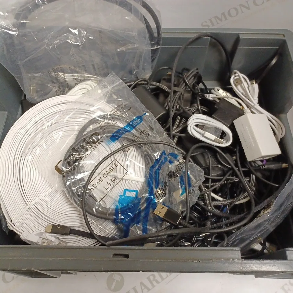 BOX OF APPROX 20 ITEMS INCLUDING ASSORTED CABLES AND CHARGERS FOR VARIOUS ITEMS 