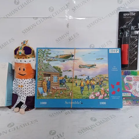 BOX OF APPROX 25 ASSORTED TOYS TO INCLUDE - SPORT BIT BALL PUMP - THE WORLD OF PETER RABBIT JEMIMA PUDDLE DUCK - HOP SCRAMBLE JIGSAW ECT