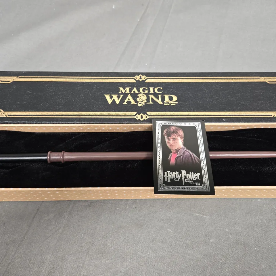 BOXED HARRY POTTER MAGIC WAND 