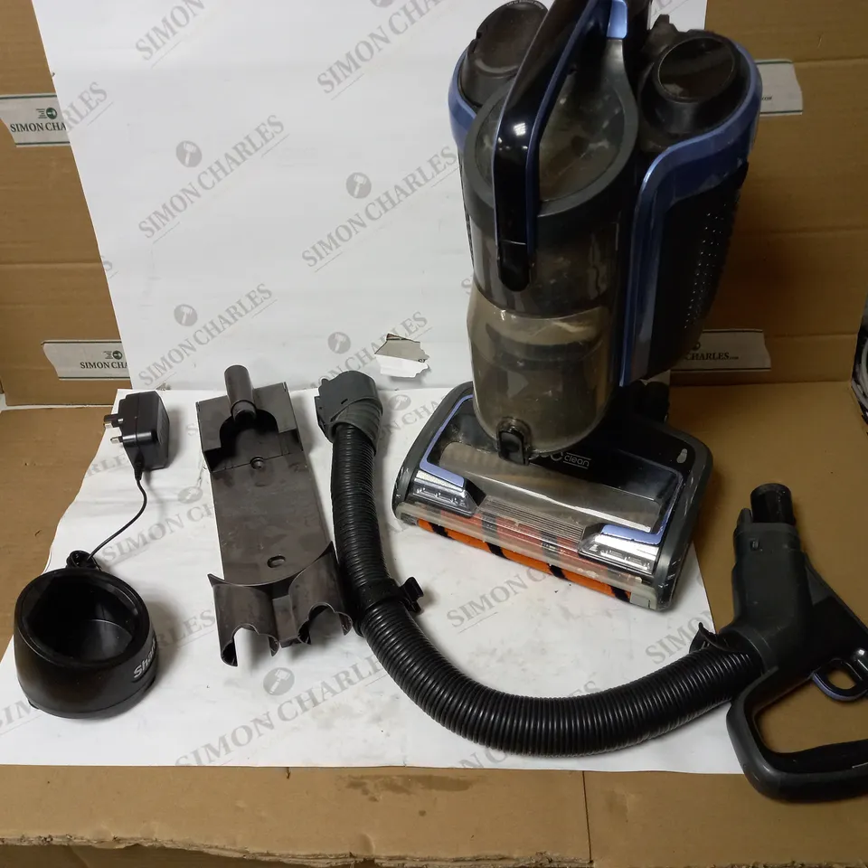 SHARK CORDLESS UPRIGHT VACUUM CLEANER 