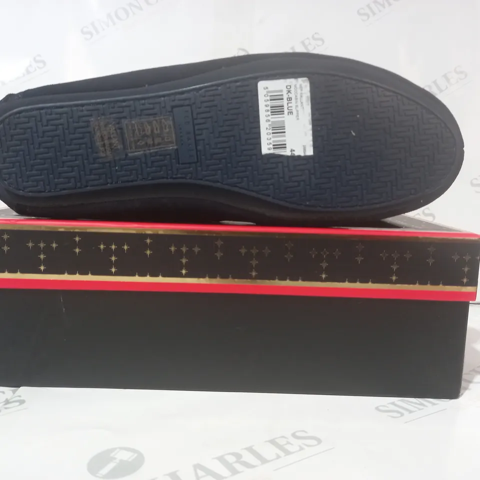 BOXED PAIR OF TED BAKER VALLANT SLIPPERS IN NAVY EU SIZE 44