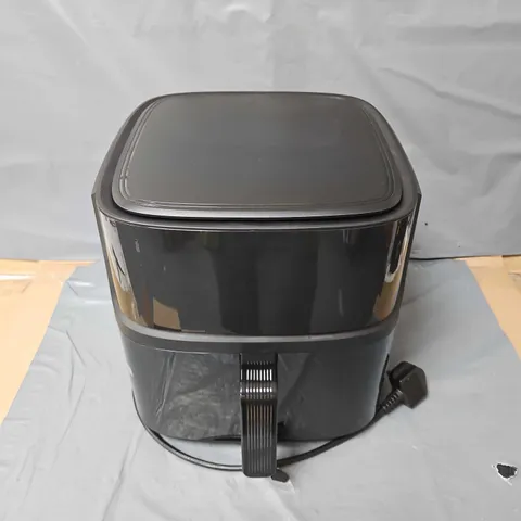 BOXED GEORGE HOME 8L DIGITAL AIR FRYER IN BLACK