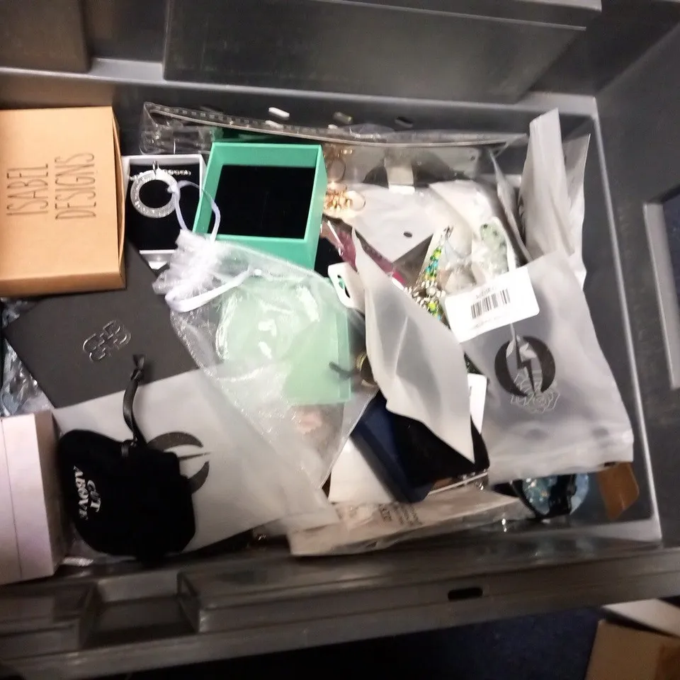 LARGE QUANTITY OF ASSORTED JEWELLERY TO INCLUDE; ISABEL DESIGNS, B AND B, ZARA AND CUT ABOVE