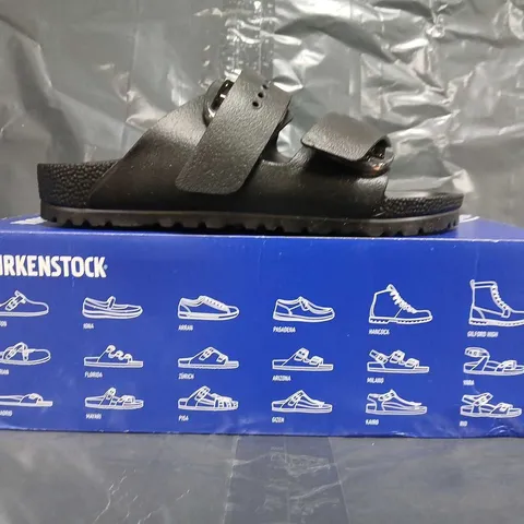 BOXED PAIR OF BIRKENSTOCK ARIZONA BIG BUCKLE EVA SANDALS IN BLACK SIZE UK 4.5