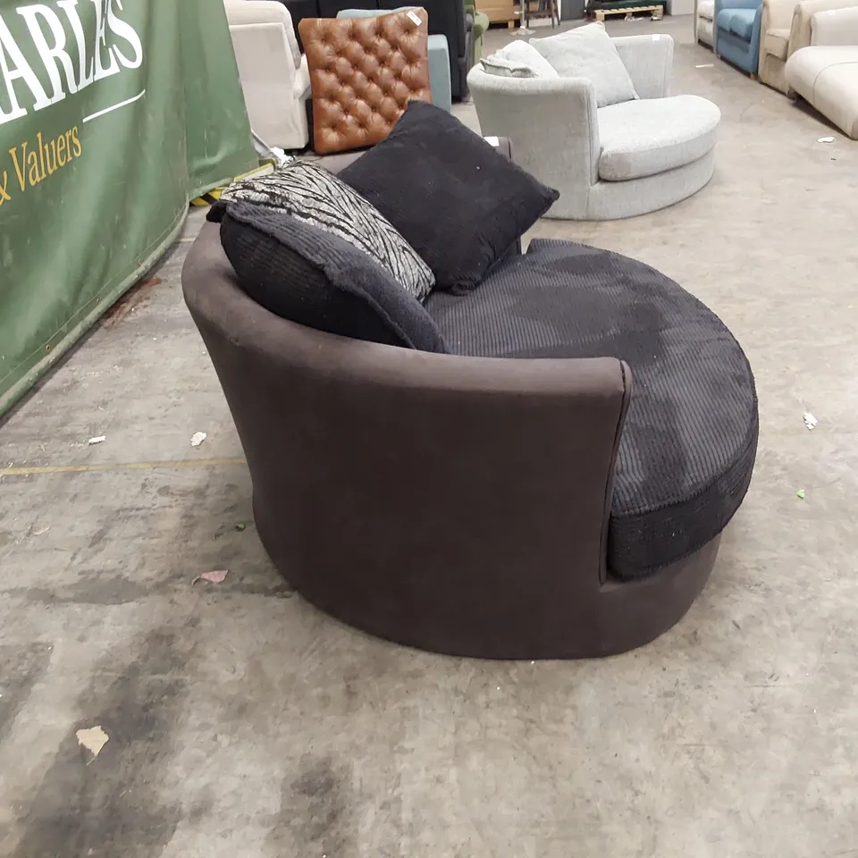 QUALITY DESIGNER SNUGGLE CHAIR BROWN FAUX LEATHER BLACK CORD