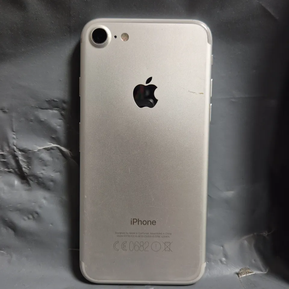 APPLE IPHONE 7 - MODEL A1778