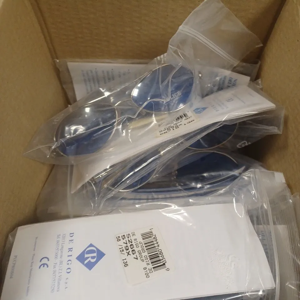 APPROXIMETLEY 10 POLICE 52667 / 579 X GLASSES 