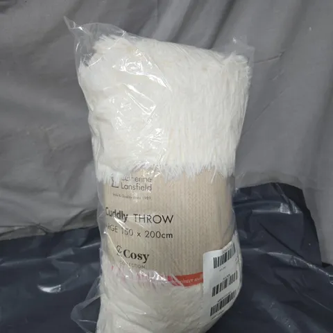 CATHERINE LANSFIELD CUDDLY THROW WHITE 150 X 200CM