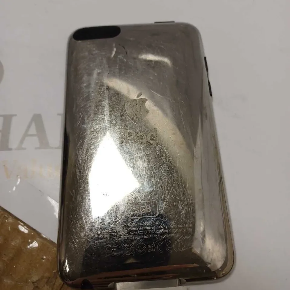 APPLE IPOD 8GB A1288 SILVER