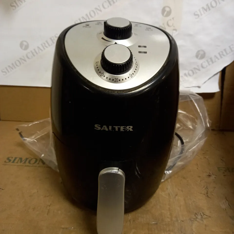 SALTER EK2817 COMPACT HOT AIR FRYER
