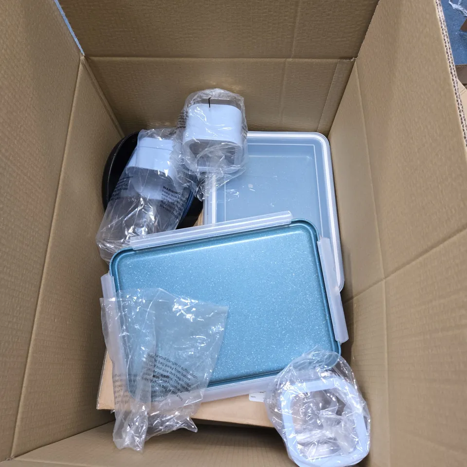 BOX OF APPROXIMATELY 10 ASSORTED HOUSEHOLD ITEMS INCLUDING ADJUSTABLE CONTAINER AND RATCHET DRIVER BIT SET