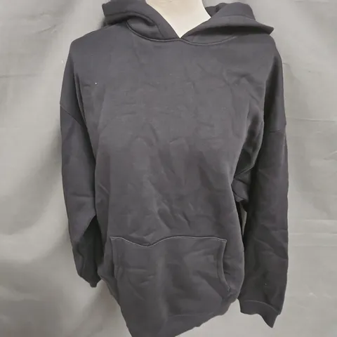 SKIMS FLEECE LOUNGE RELAXED HOODIE IN WASHED ONYX SIZE L