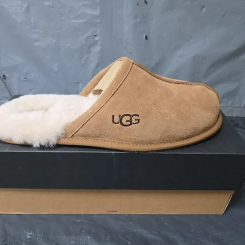BOXED PAIR OF UGG SCUFF SLIPPERS IN BROWN - UK 10