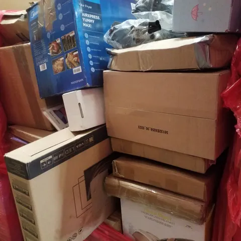 PALLET CONTAINING VARIOUS ASSORTED BOXED HOUSEHOLD ITEMS TO INCLUDE: AIR FRYER, ELECTRIC UNDER BLANKET, CUTTING MATS, DOLLS, IPAD PRO 11" CASES AND LOTS MORE UNMARKED BOXED ITEMS 