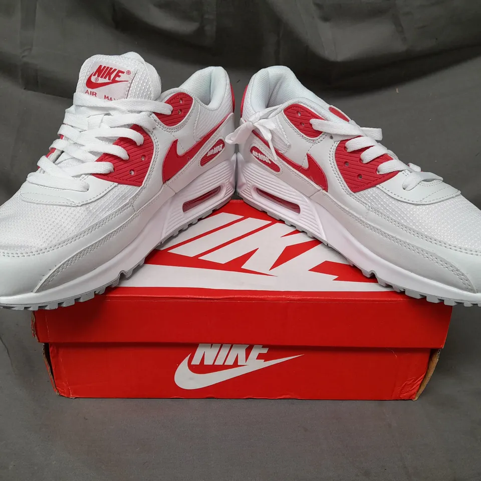 BOXED PAIR OF NIKE AIR MAX 90 SHOES IN WHITE/RED UK SIZE 9