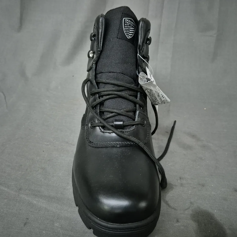 PAIR OF SKECHERS TACTICAL ANKLE BOOTS IN BLACK UK SIZE 11