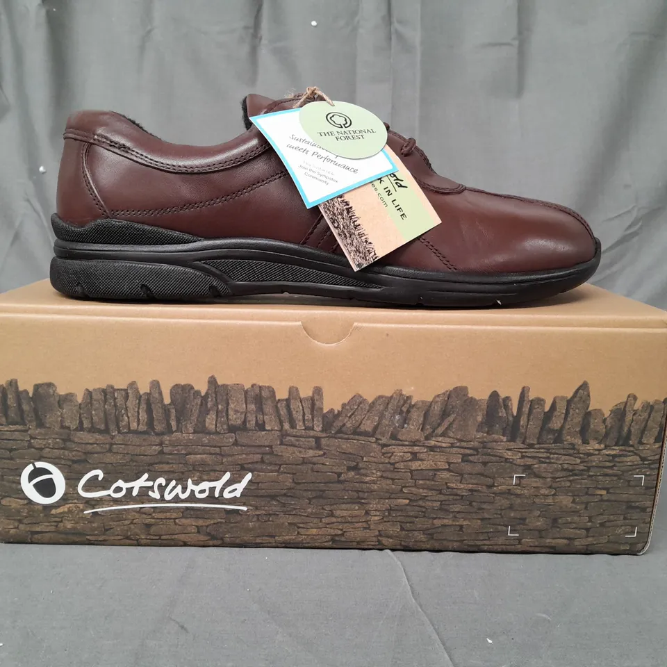 BOXED PAIR OF COTSWOLD LACE UP SHOES IN BROWN UK SIZE 10