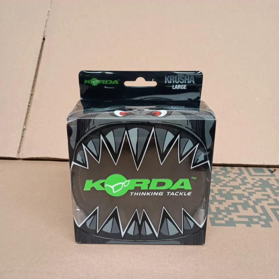 KORDA KRUSHA LARGE; GARDNER COVERT DARK LONG SHANK HOOKS SIZE 6 (BARBLESS) & SHORTY PELLET WAGGLER 7G – FISHING TACKLE LOT