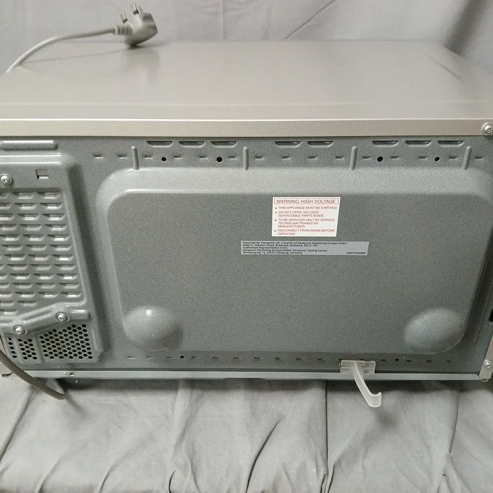PANASONIC NN-SF464M INVERTER MICROWAVE – FLAT & WIDE