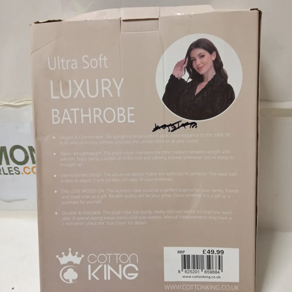 COTTON KING ULTRA SOFT LUXURY BATHROBE – ONE SIZE FITS ALL (BOXED)