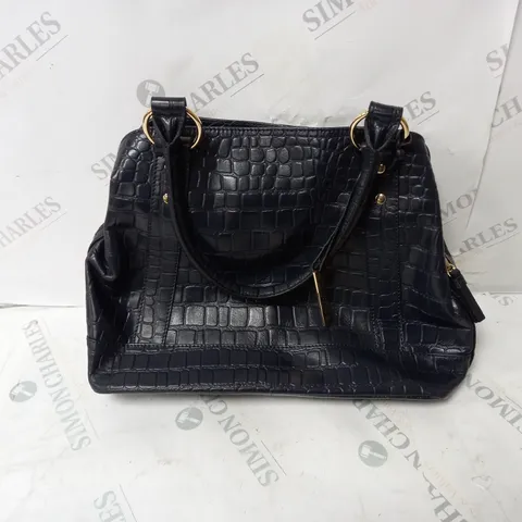 ASHWOOD TRIPLE COMPARTMENT SHOULDER BAG