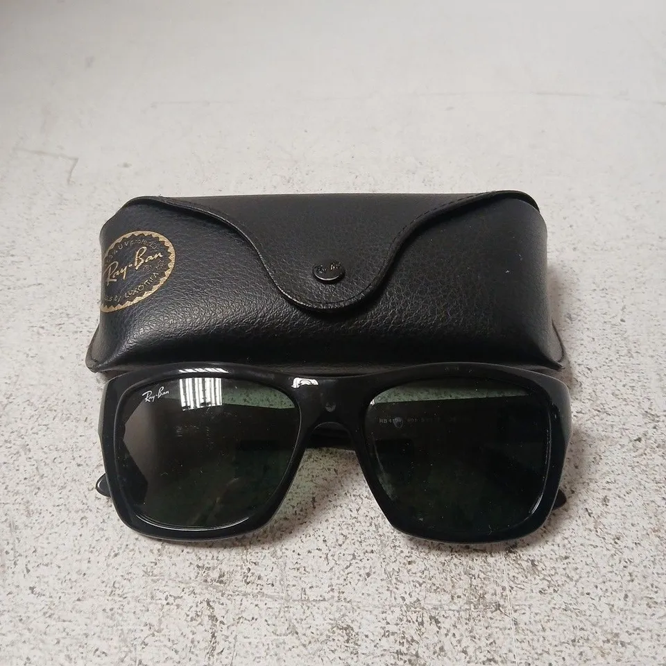 RAY-BAN SUNGLASSES WITH BLACK CASE
